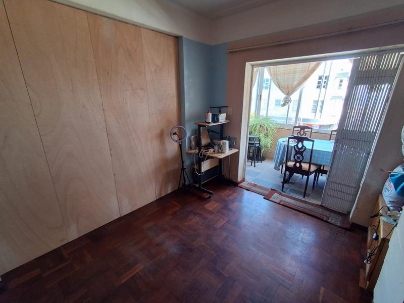 3 Bedroom Property for Sale in Sea Point Western Cape